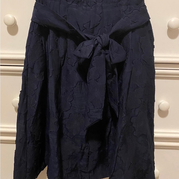 ✨NWT KARL LAGERFELD WOMENS SKIRT✨ - Picture 7 of 12